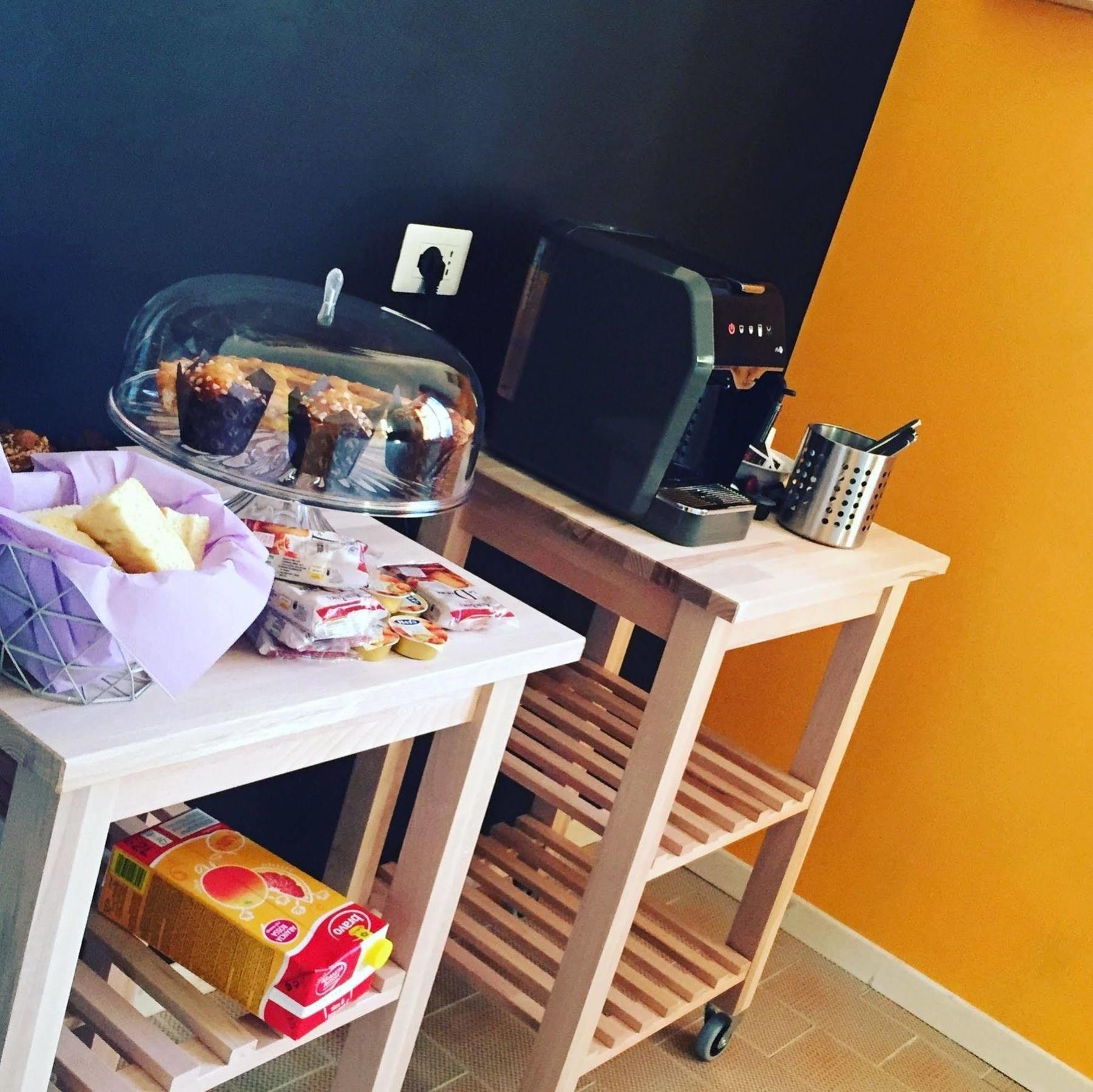 Senza Tempo Room & Breakfast グラッツァーノ・ヴィスコンティ エクステリア 写真