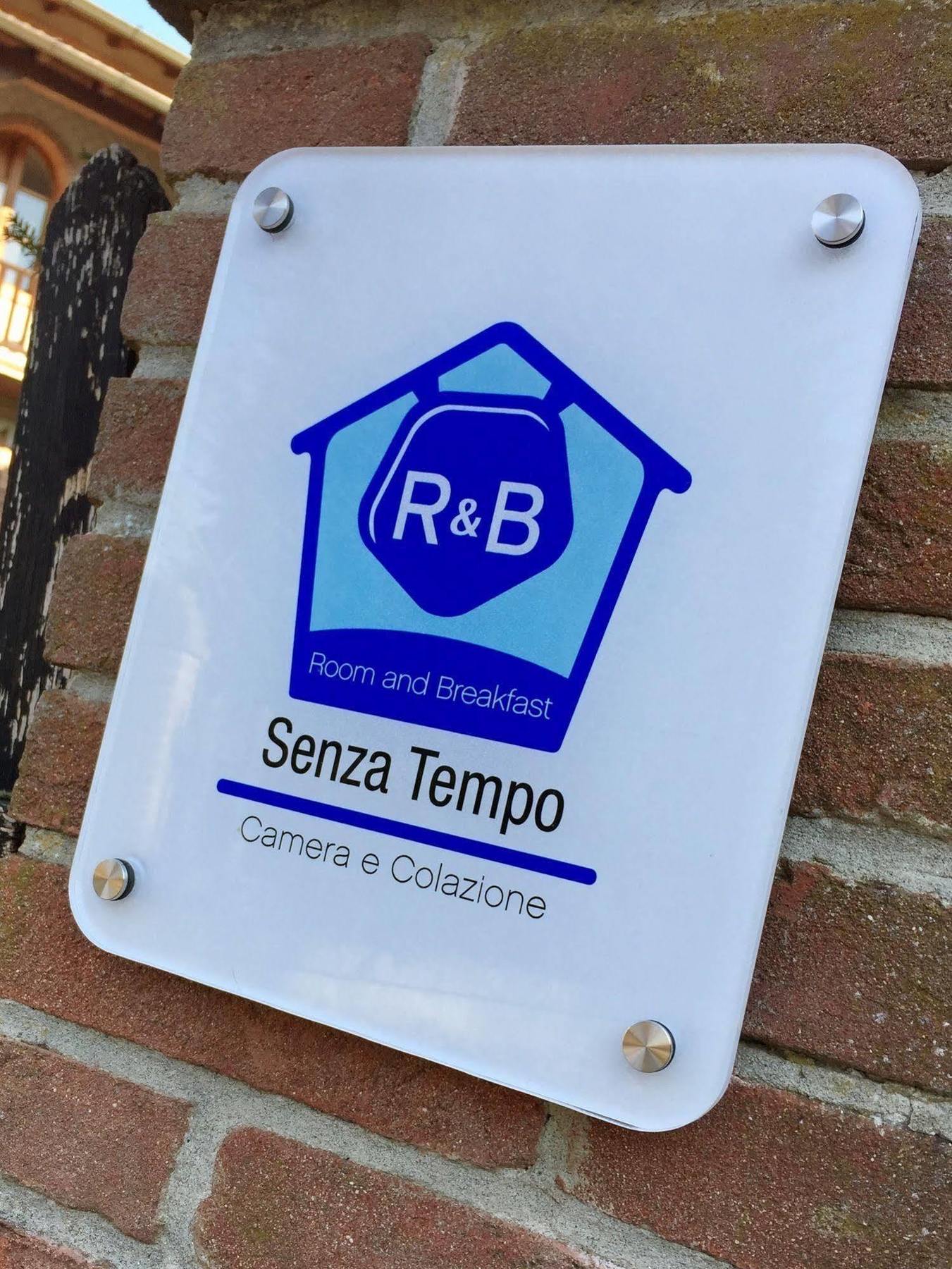 Senza Tempo Room & Breakfast グラッツァーノ・ヴィスコンティ エクステリア 写真